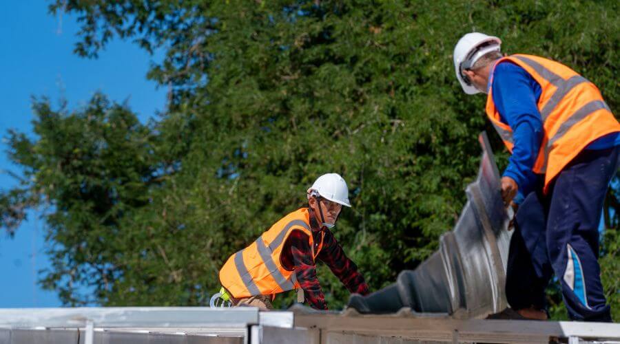Professional metal roof installation in Interlachen, FL